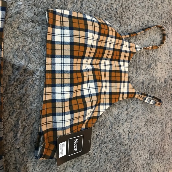 Cute two piece skirt set. - Picture 2 of 3